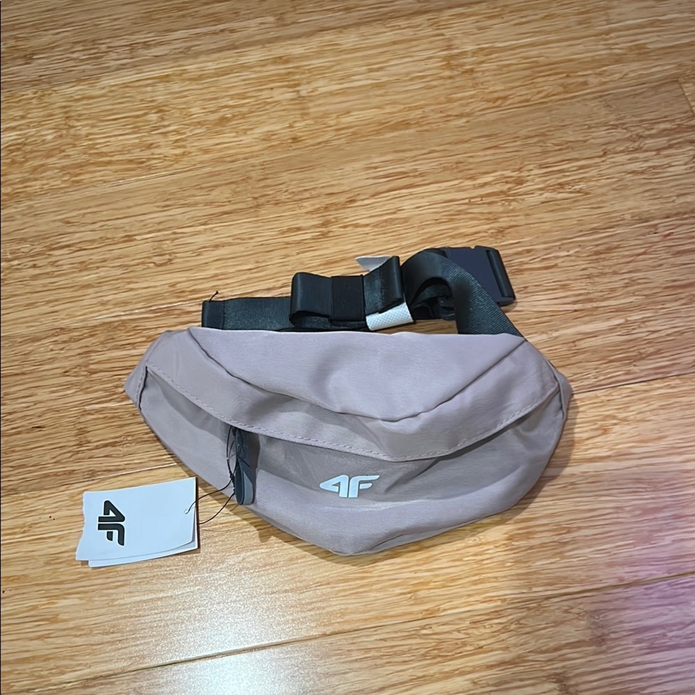 4F Belt Bag